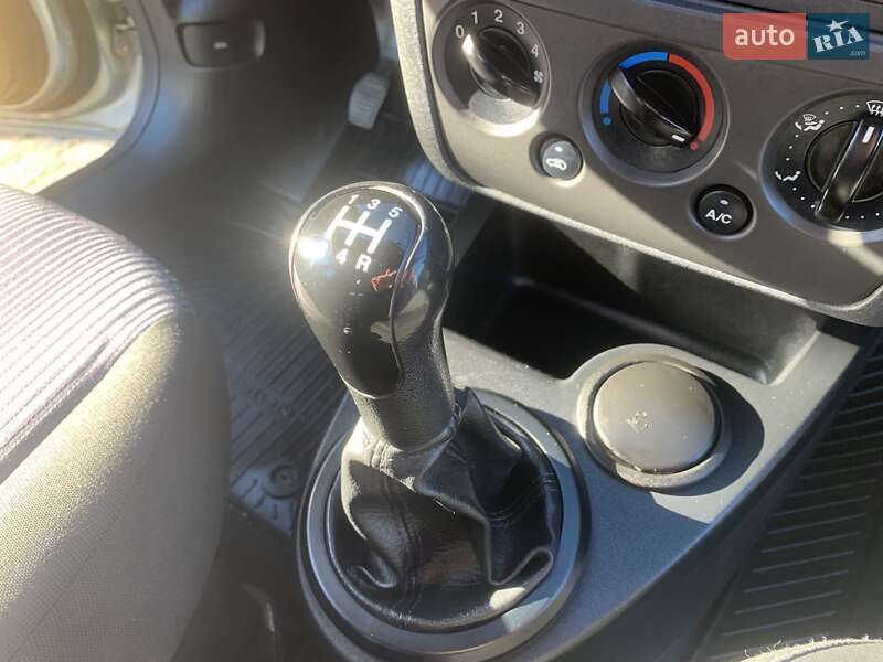 Хэтчбек Ford Fusion 2008 в Надворной фото 21 Хэтчбек Ford Fusion 2008 в Надворной