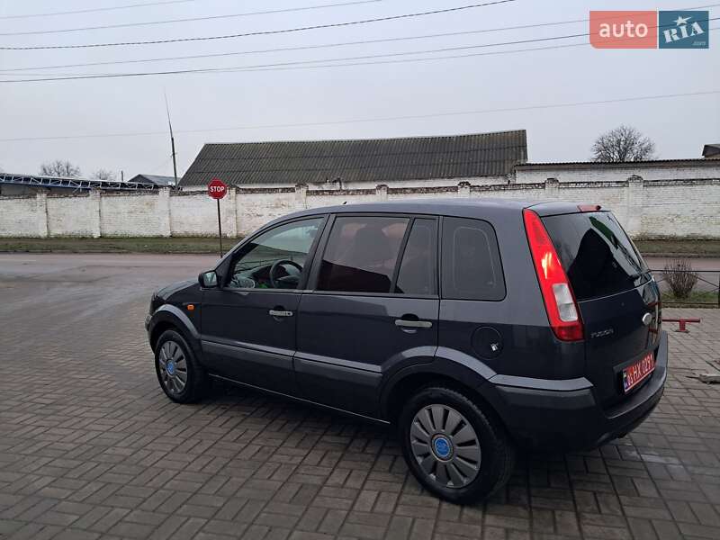 Хэтчбек Ford Fusion 2009 в Прилуках