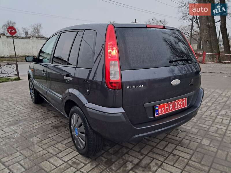 Хэтчбек Ford Fusion 2009 в Прилуках