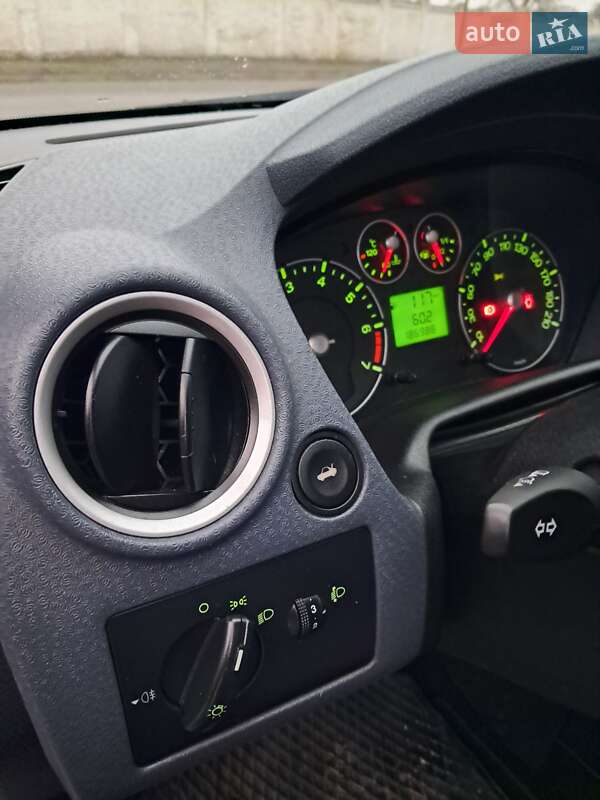 Хэтчбек Ford Fusion 2009 в Прилуках