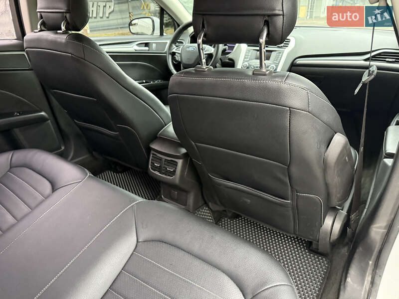 Седан Ford Fusion 2013 в Киеве