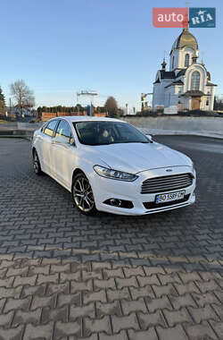 Седан Ford Fusion 2015 в Бучаче