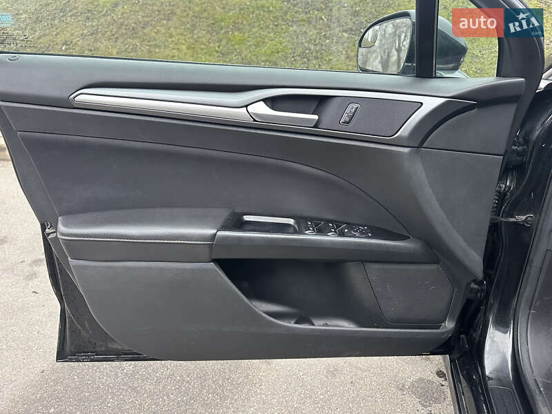 Седан Ford Fusion 2014 в Киеве