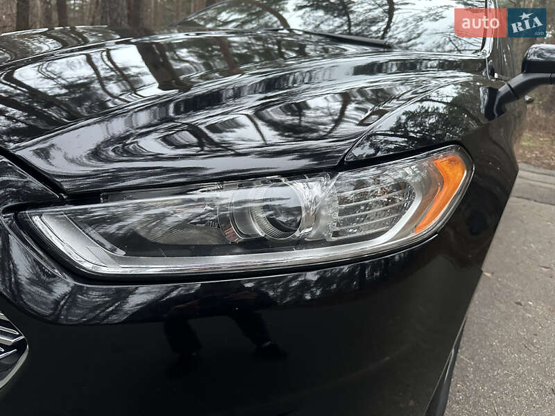 Седан Ford Fusion 2015 в Обухове