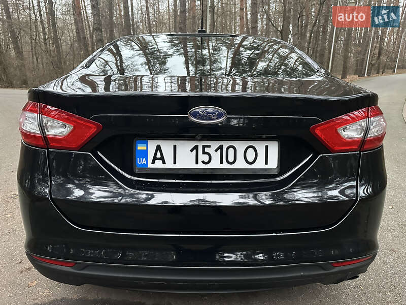 Седан Ford Fusion 2015 в Обухове