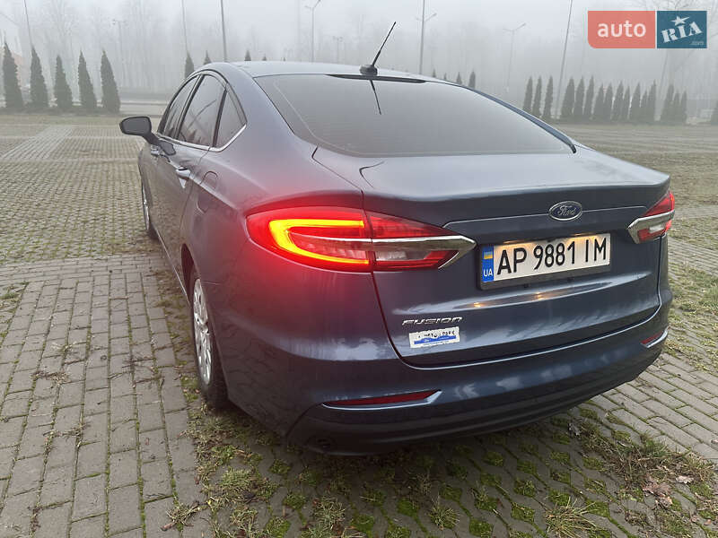 Седан Ford Fusion 2018 в Кривом Роге
