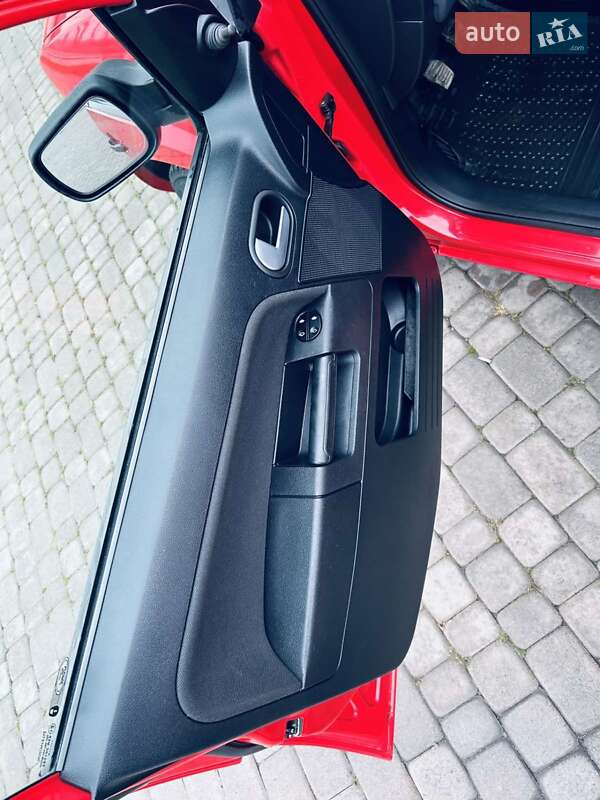 Хэтчбек Ford Fusion 2006 в Теплике