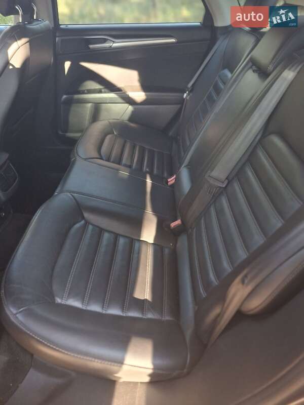 Седан Ford Fusion 2013 в Днепре