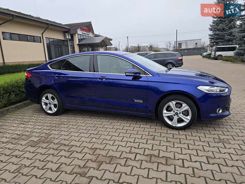 Седан Ford Fusion 2015 в Киеве