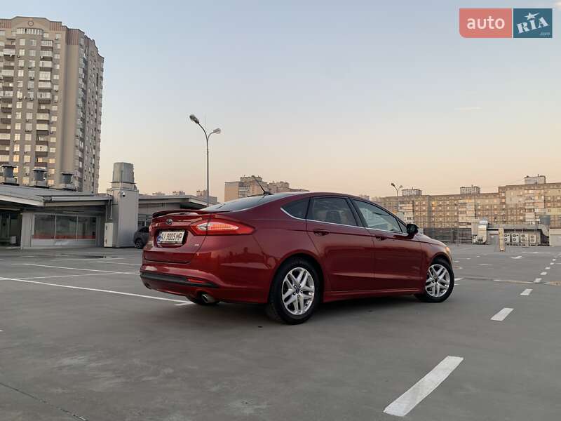 Седан Ford Fusion 2015 в Киеве
