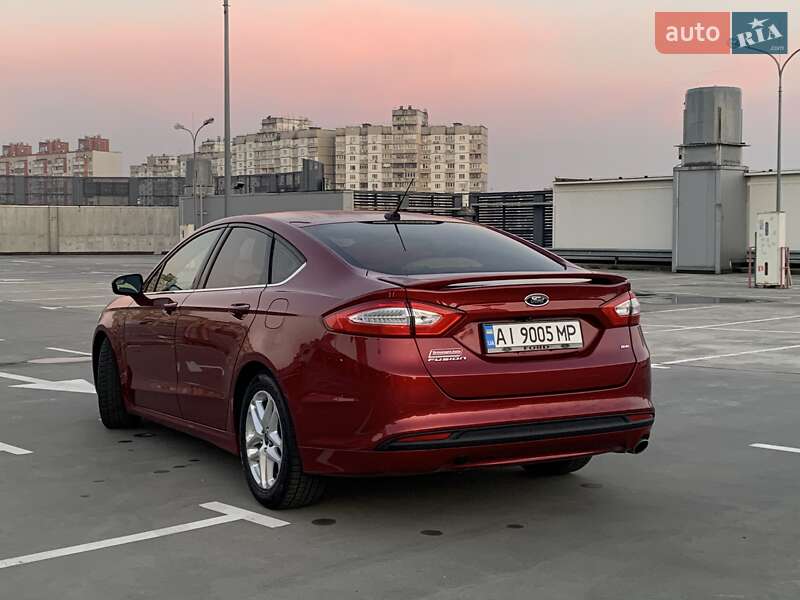 Седан Ford Fusion 2015 в Киеве