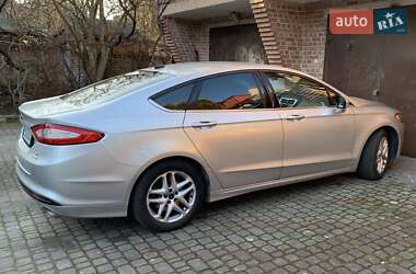 Седан Ford Fusion 2013 в Львові