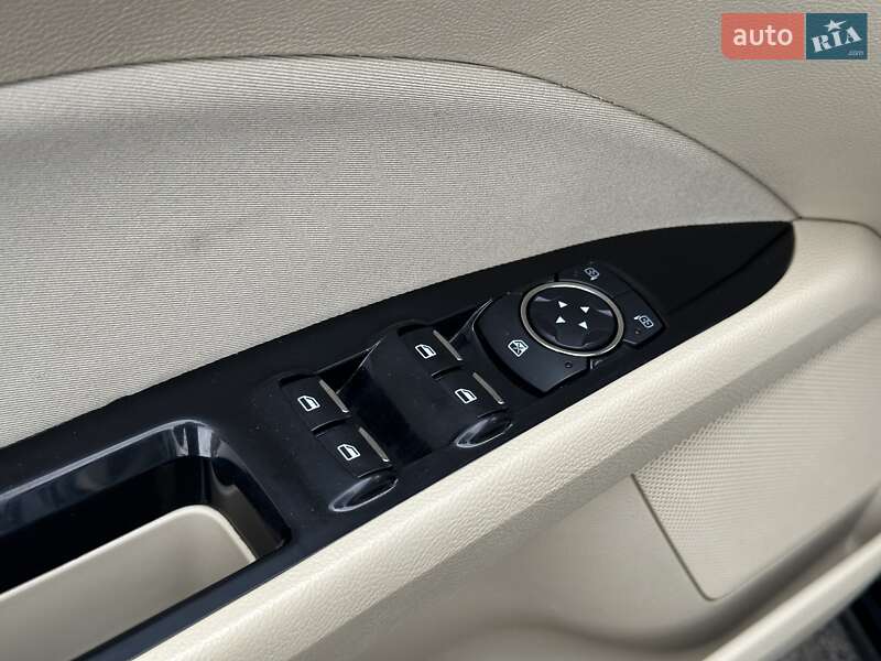 Седан Ford Fusion 2015 в Киеве