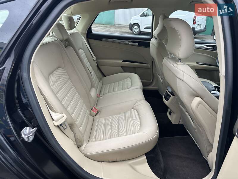 Седан Ford Fusion 2015 в Киеве