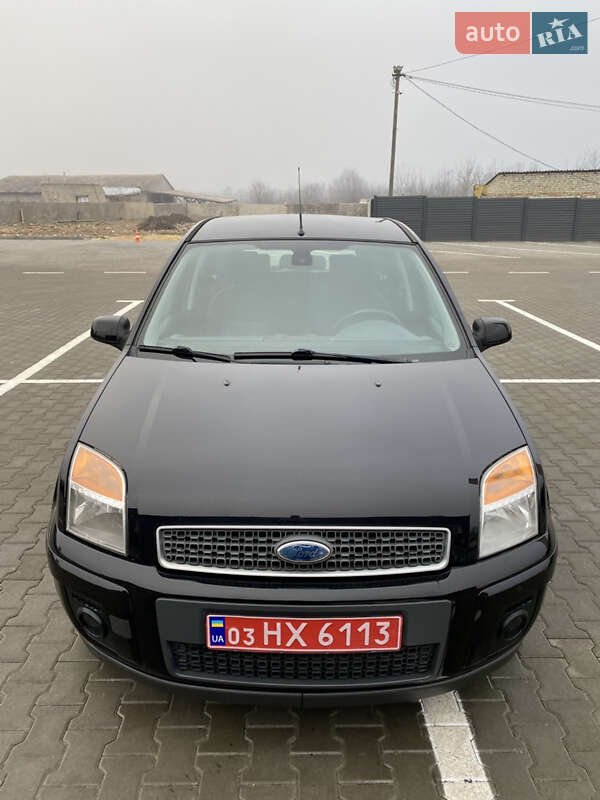 Хэтчбек Ford Fusion 2008 в Киеве