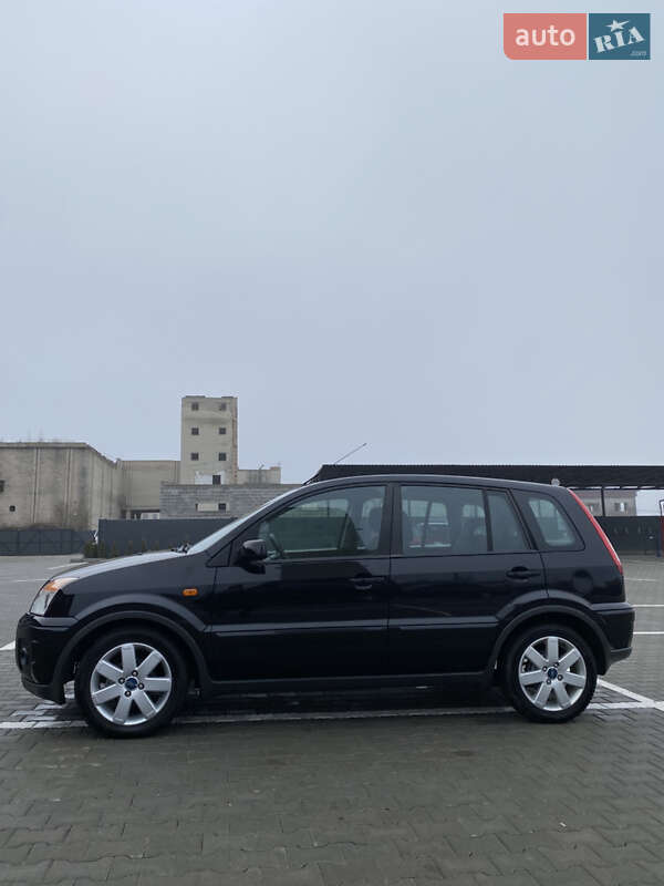 Хэтчбек Ford Fusion 2008 в Киеве