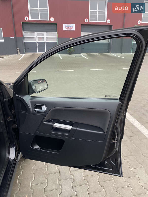 Хэтчбек Ford Fusion 2008 в Киеве