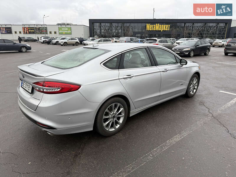 Седан Ford Fusion 2016 в Киеве фото 6 Седан Ford Fusion 2016 в Киеве