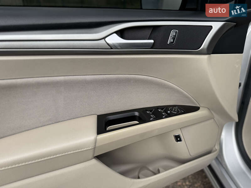 Седан Ford Fusion 2016 в Киеве