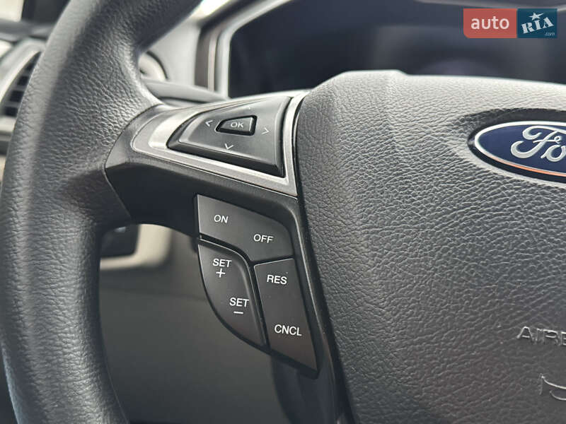 Седан Ford Fusion 2016 в Киеве