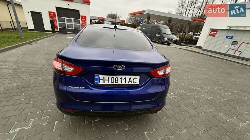 Седан Ford Fusion 2016 в Львове