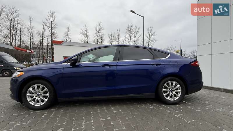 Седан Ford Fusion 2016 в Львове