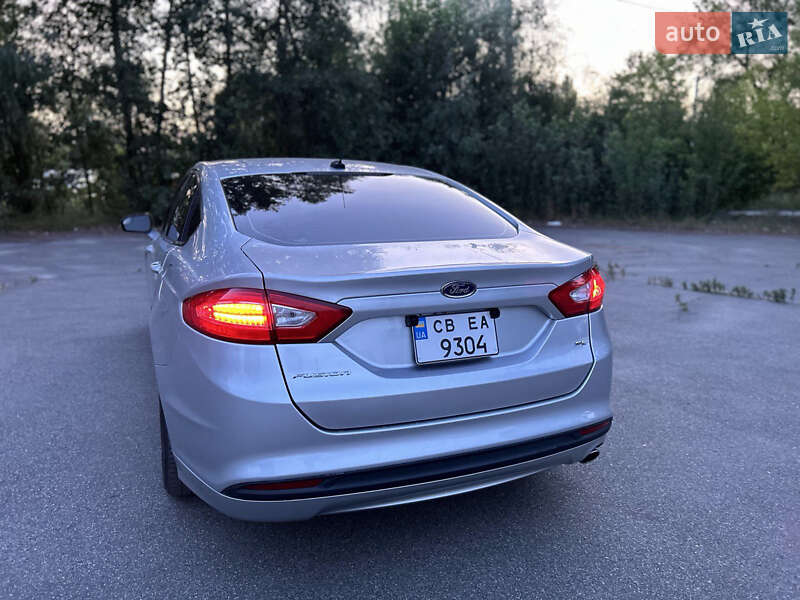 Седан Ford Fusion 2013 в Чернигове
