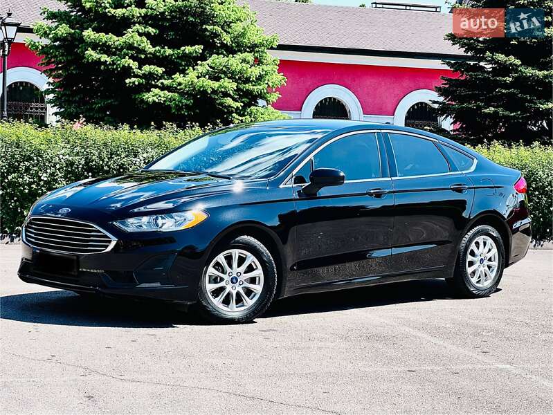 Ford Fusion 2020
