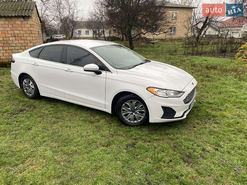 Седан Ford Fusion 2019 в Борисполе