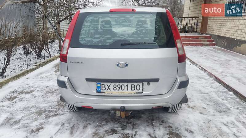 Хетчбек Ford Fusion 2008 в Летичіві