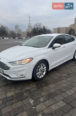 Седан Ford Fusion 2019 в Харкові