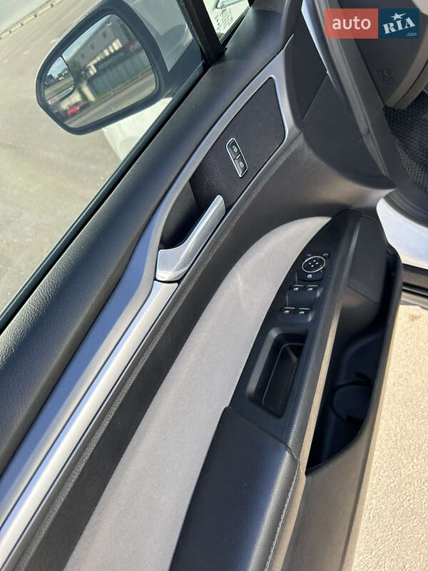 Седан Ford Fusion 2014 в Дніпрі