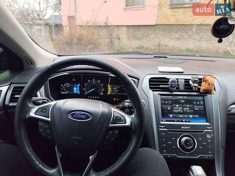 Седан Ford Fusion 2014 в Черкасах