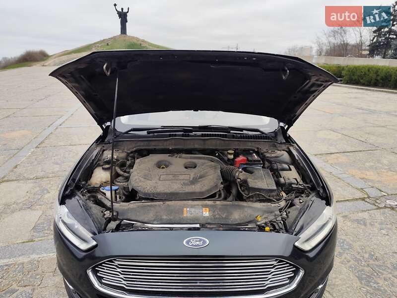 Седан Ford Fusion 2014 в Черкасах