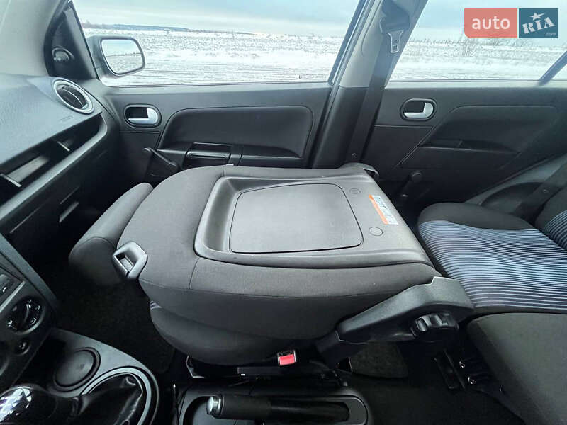 Хетчбек Ford Fusion 2005 в Бару