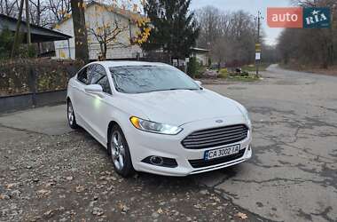 Седан Ford Fusion 2015 в Умані