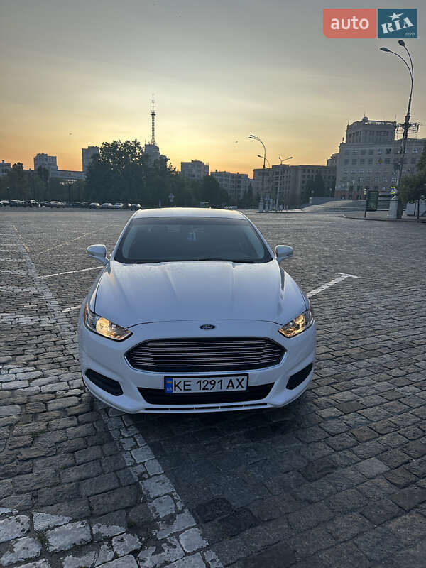 Седан Ford Fusion 2015 в Дніпрі фото 2 Седан Ford Fusion 2015 в Дніпрі