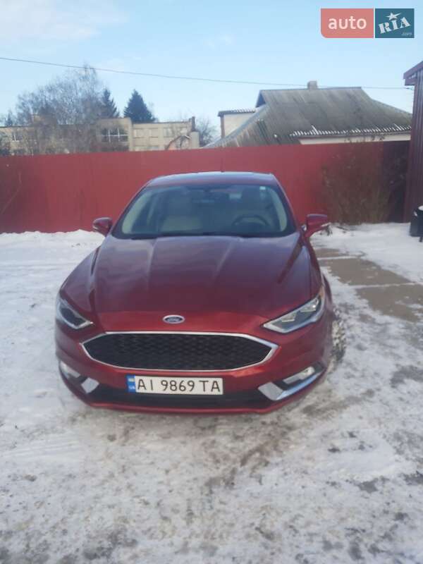 Седан Ford Fusion 2016 в Монастирищеві