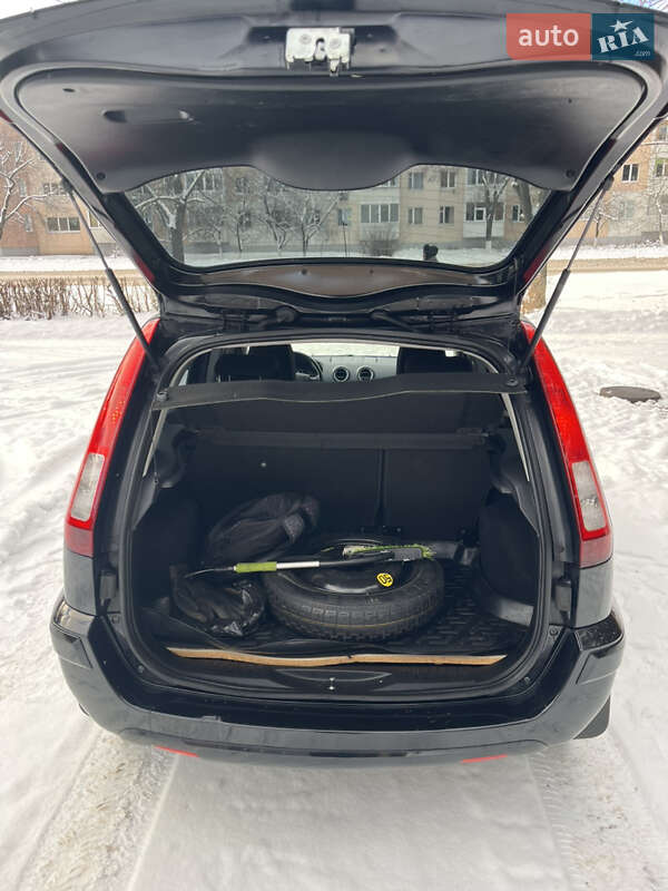 Хетчбек Ford Fusion 2011 в Ніжині