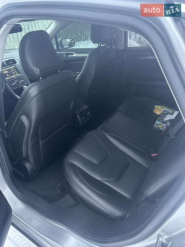 Седан Ford Fusion 2016 в Сумах