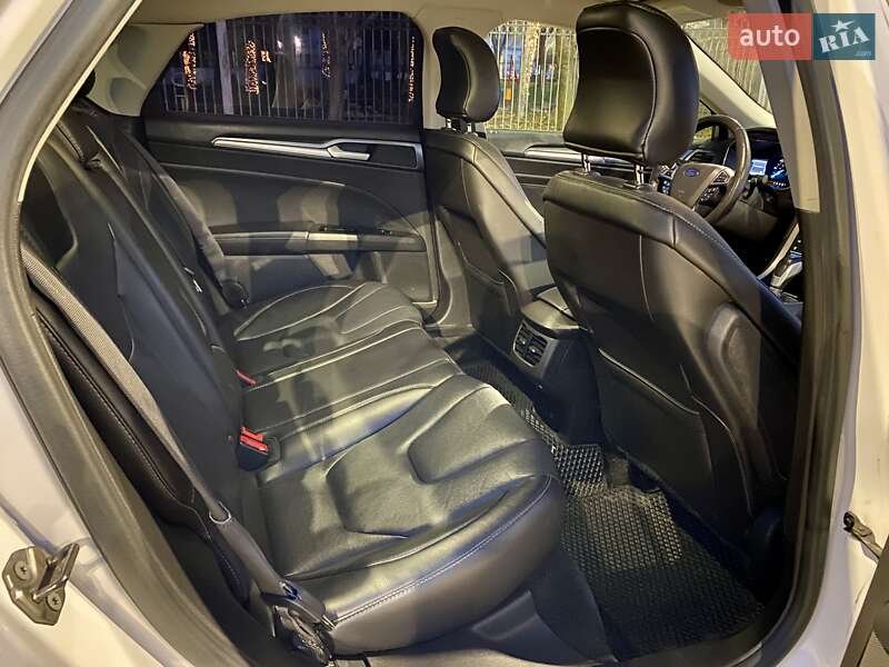 Седан Ford Fusion 2015 в Одессе