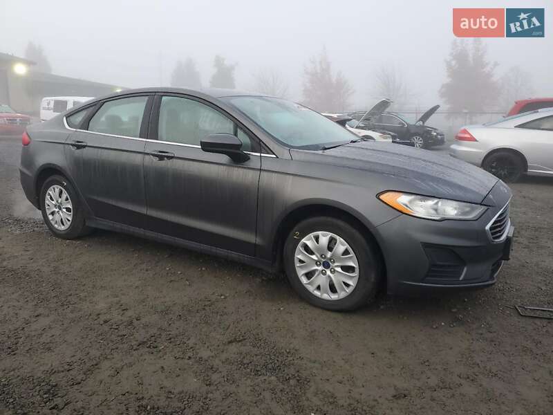 Седан Ford Fusion 2020 в Львові