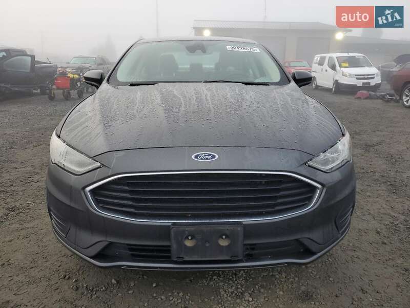 Седан Ford Fusion 2020 в Львові