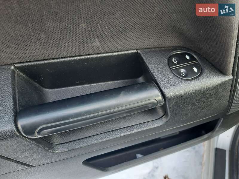 Хетчбек Ford Fusion 2005 в Хоролі