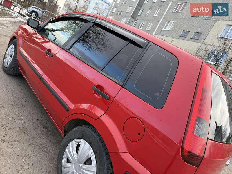 Хэтчбек Ford Fusion 2003 в Стрые