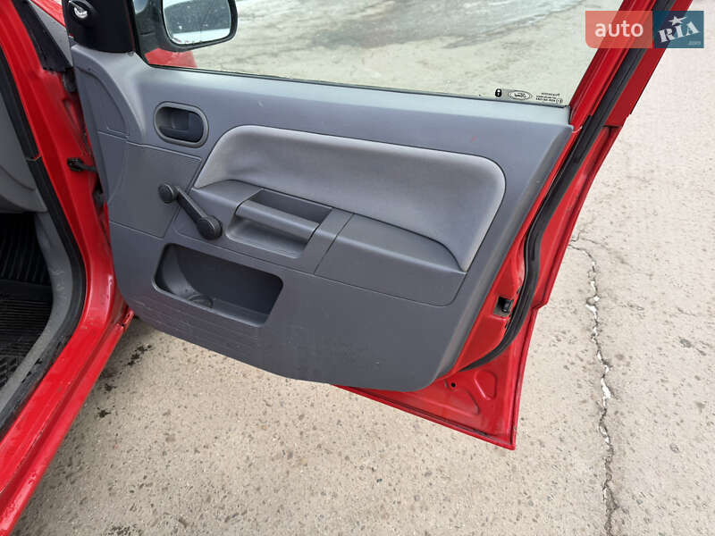 Хэтчбек Ford Fusion 2003 в Стрые