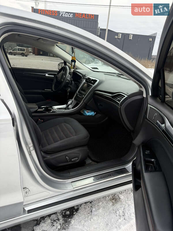Седан Ford Fusion 2014 в Виннице