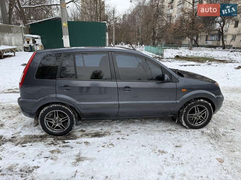 Хэтчбек Ford Fusion 2008 в Киеве фото 5 Хэтчбек Ford Fusion 2008 в Киеве