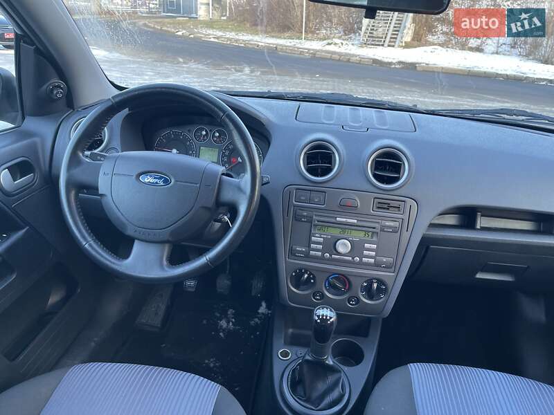 Хетчбек Ford Fusion 2008 в Луцьку