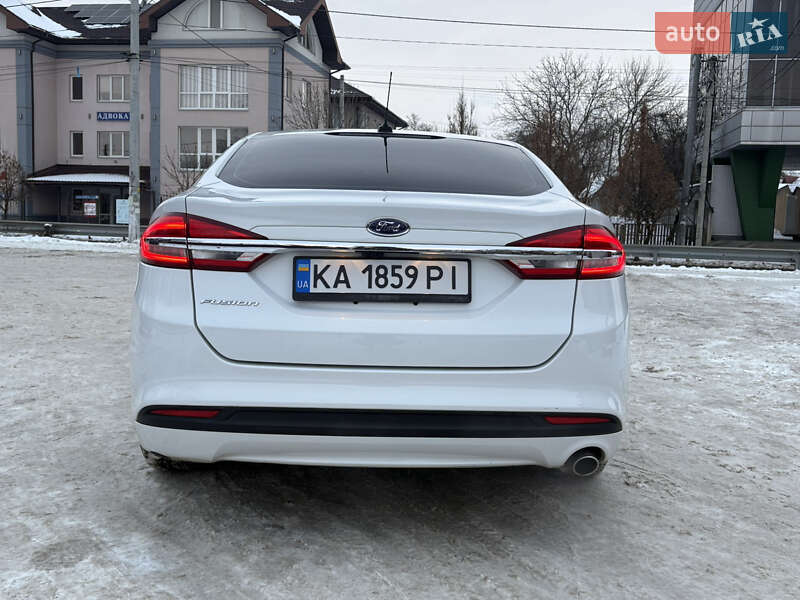 Седан Ford Fusion 2016 в Борисполі